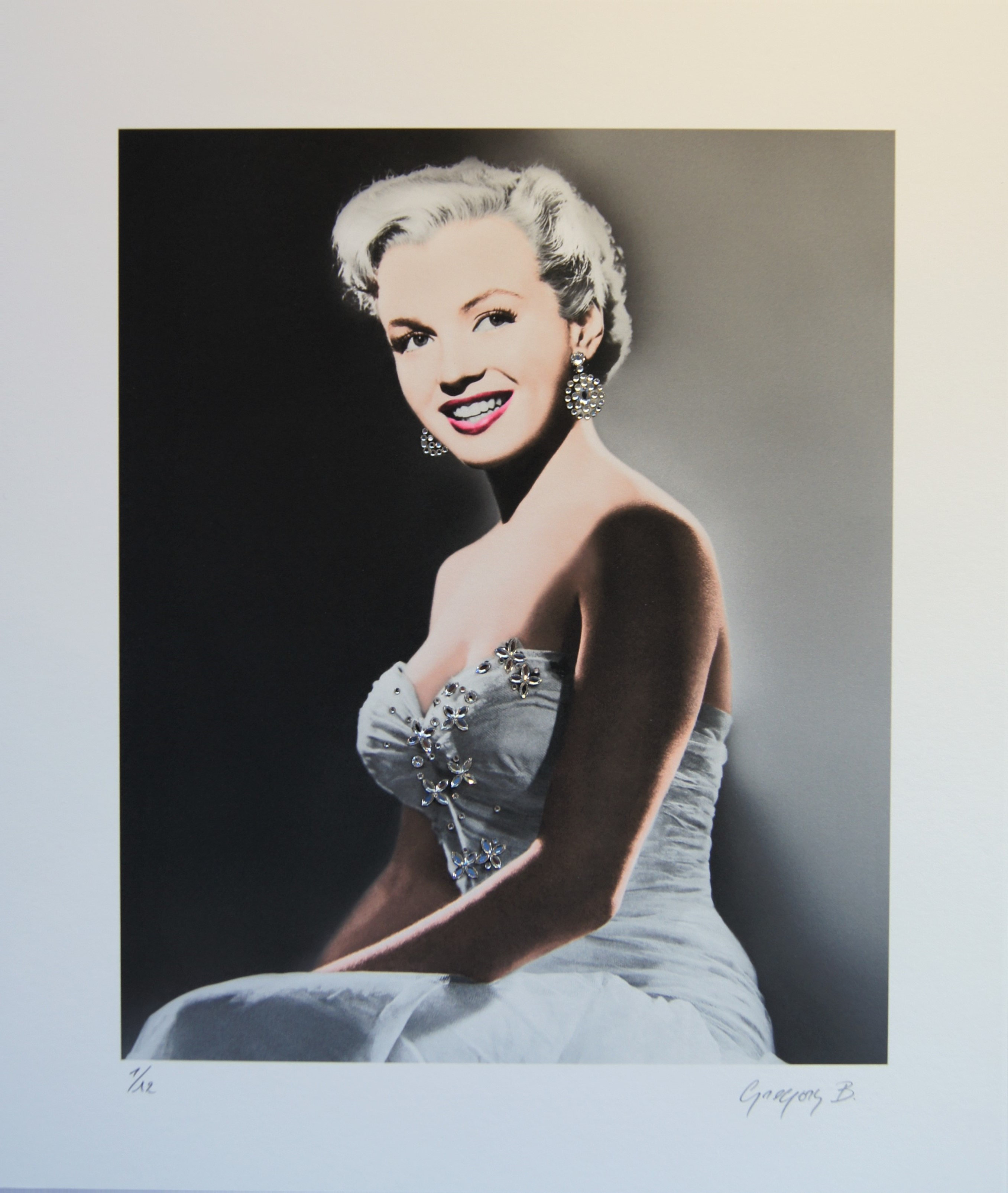 Marilyn's Stars White