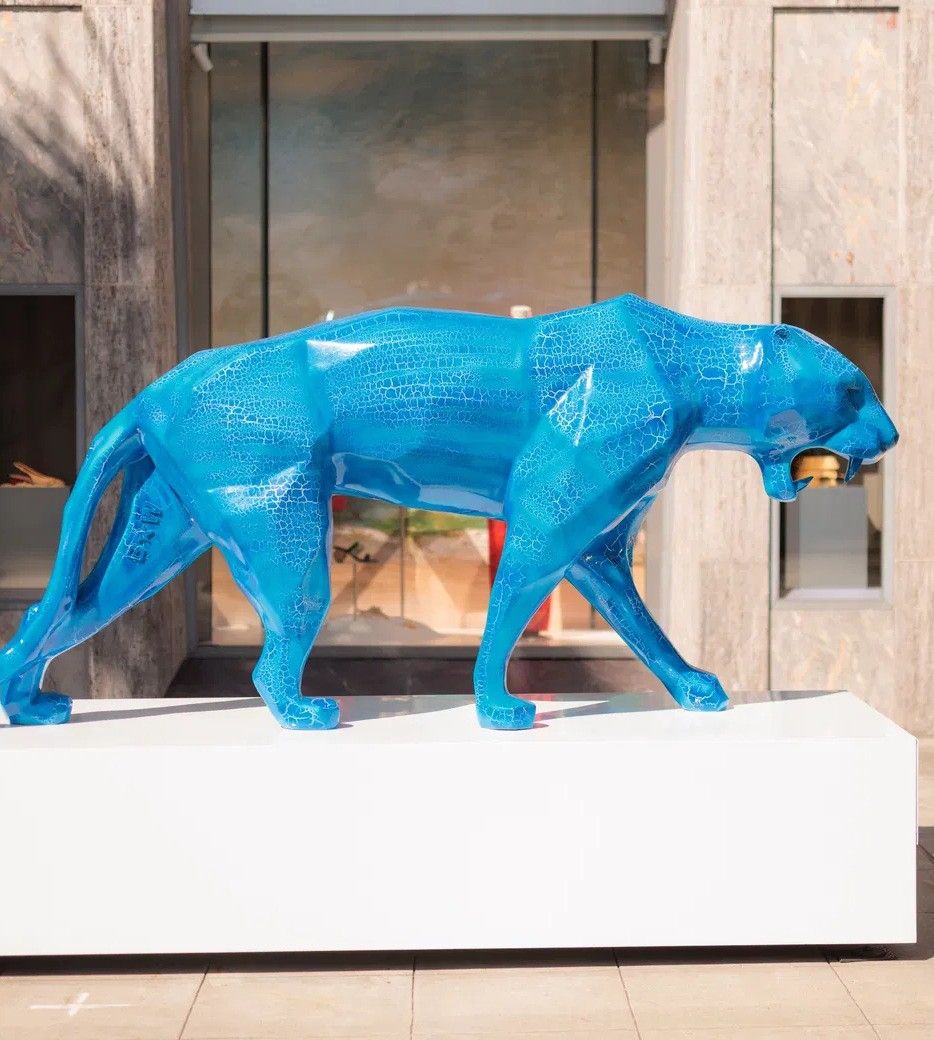 Panther - Luminescent Blue Night Resin