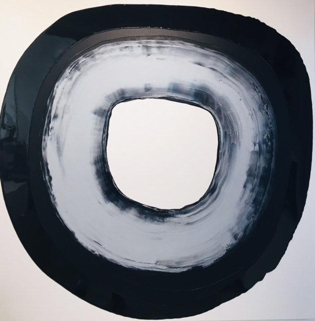 Circle Series 4, black and gray gloss