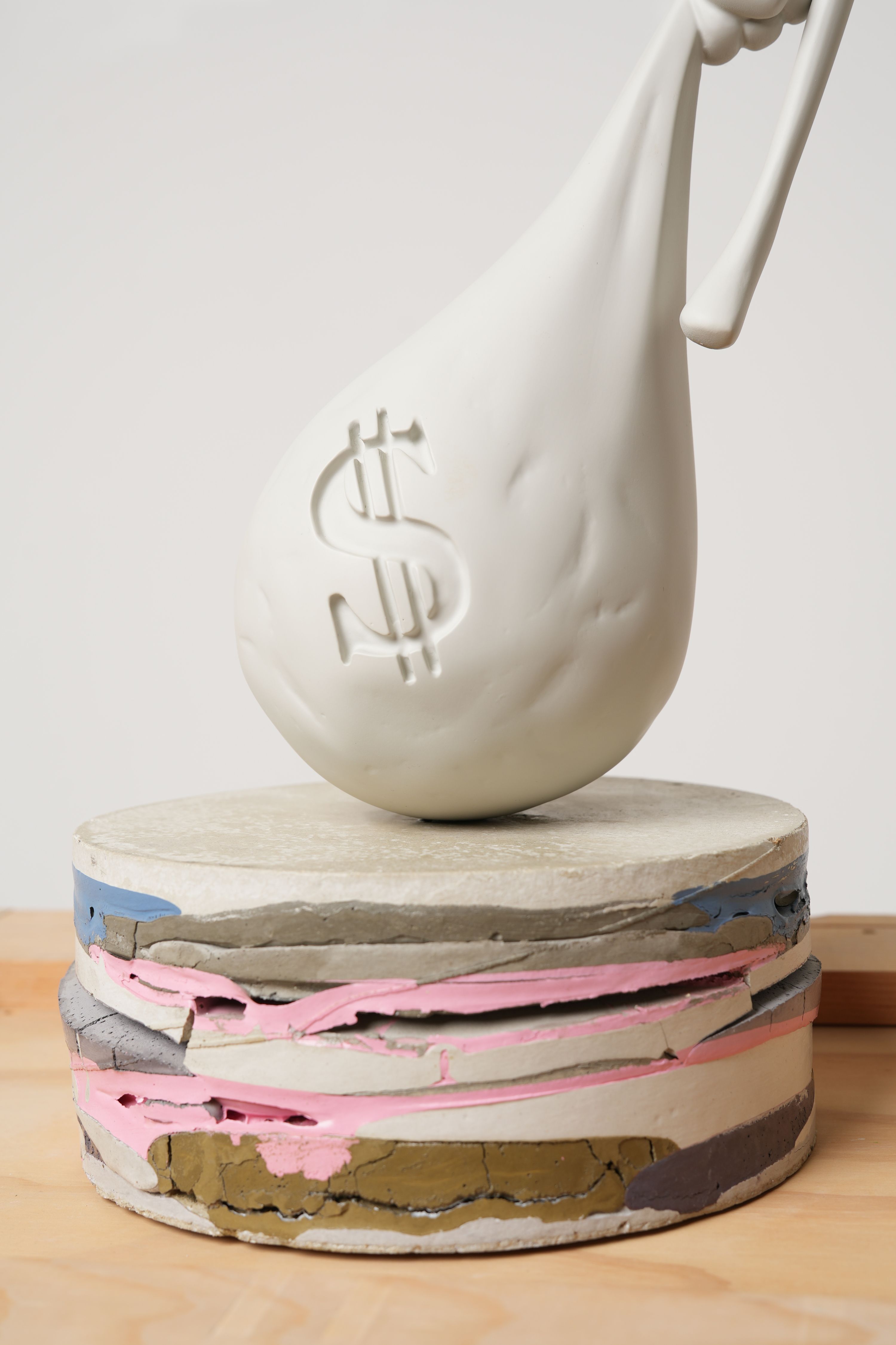 Love vs Money - 3 feet — view 9 of 18