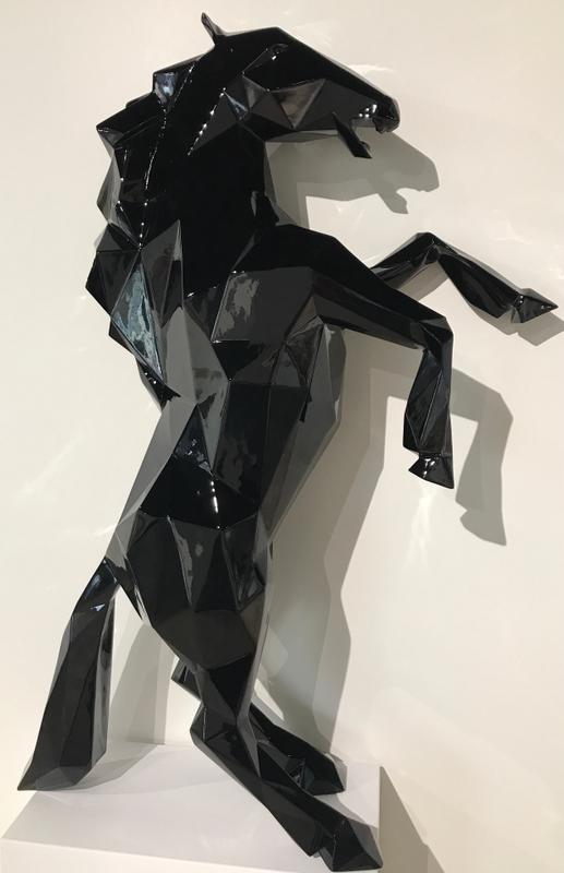 Prancing Horse - 110 cm Noir Brillant