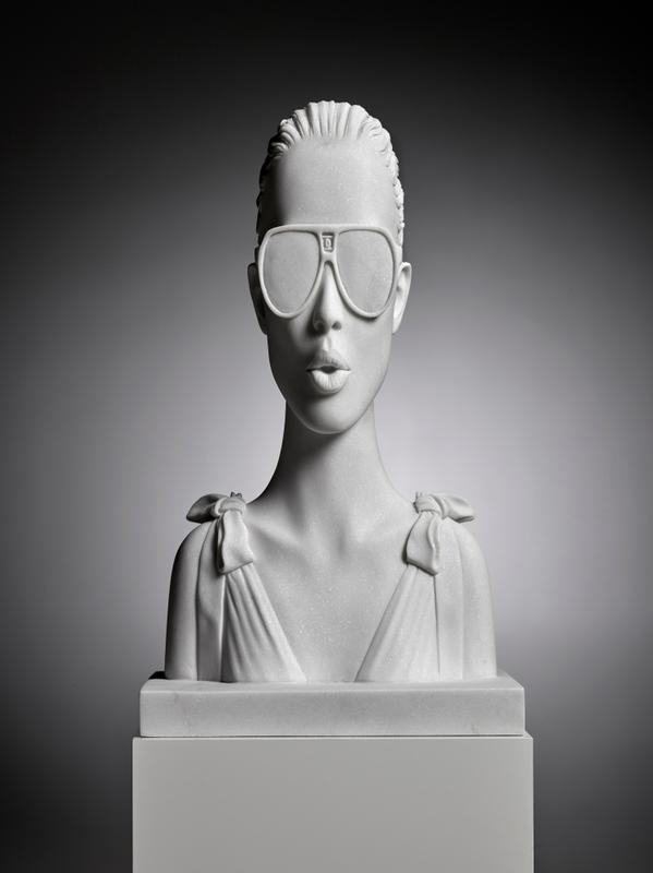 THE FUTURE IS A BIG KISS - 40 cm
