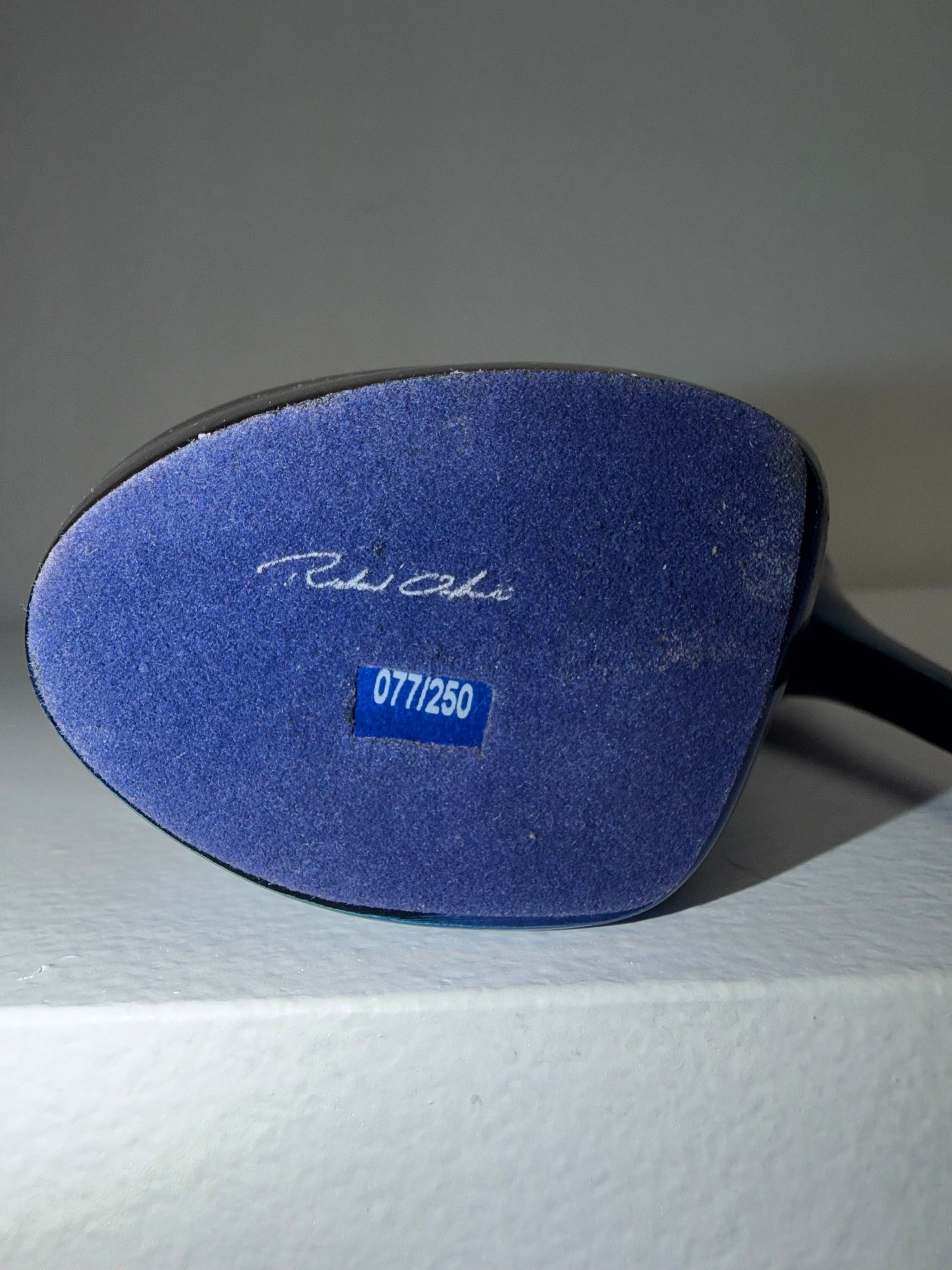 Stiletto Blue 12cm 077/250 — view 3 of 3